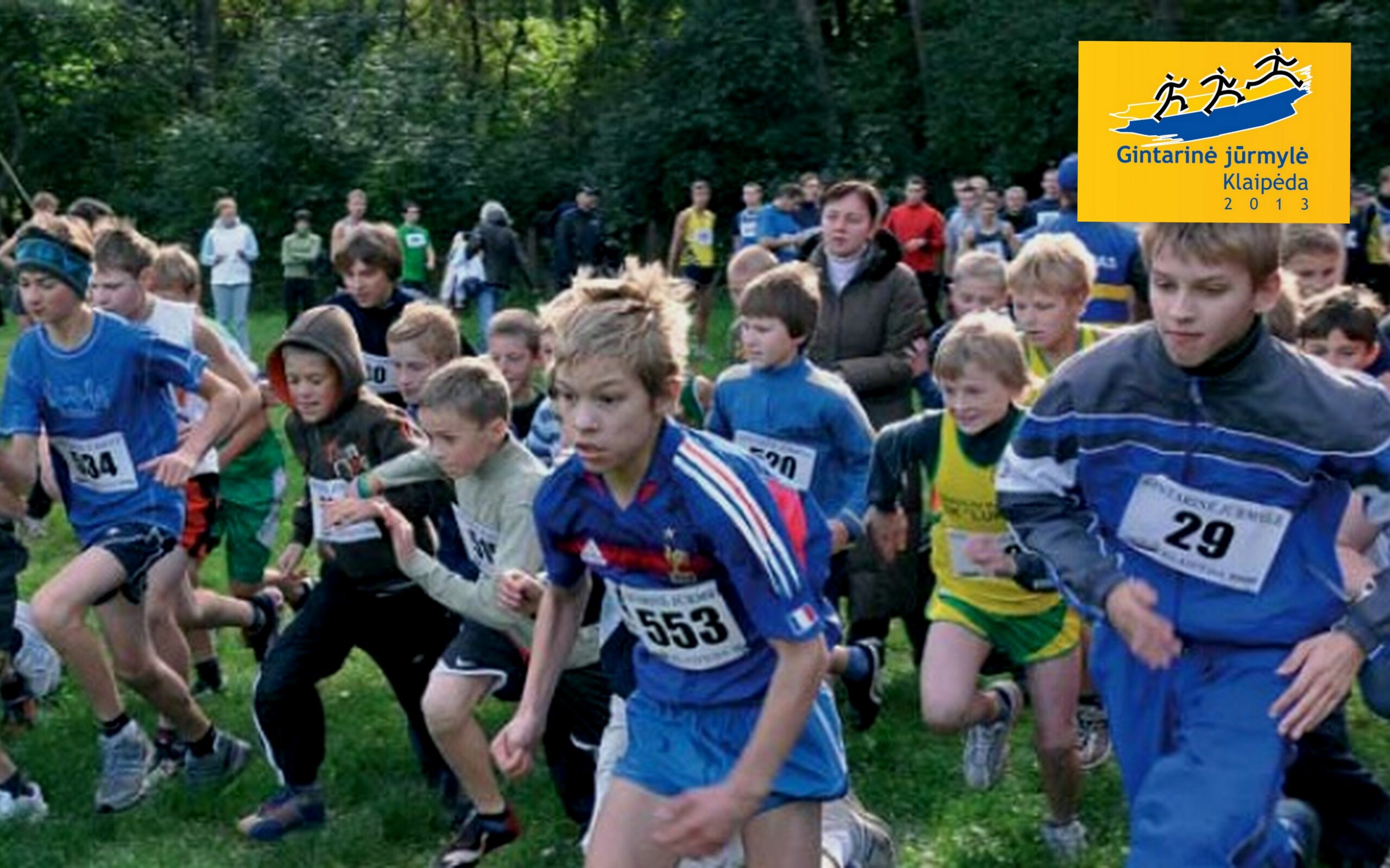 Tradicinis tarptautinis bėgimas „Gintarinė jūrmylė 2013“